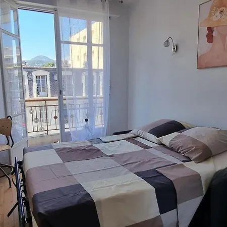 Renove, Centre, Proche Commodites Apartment Nice